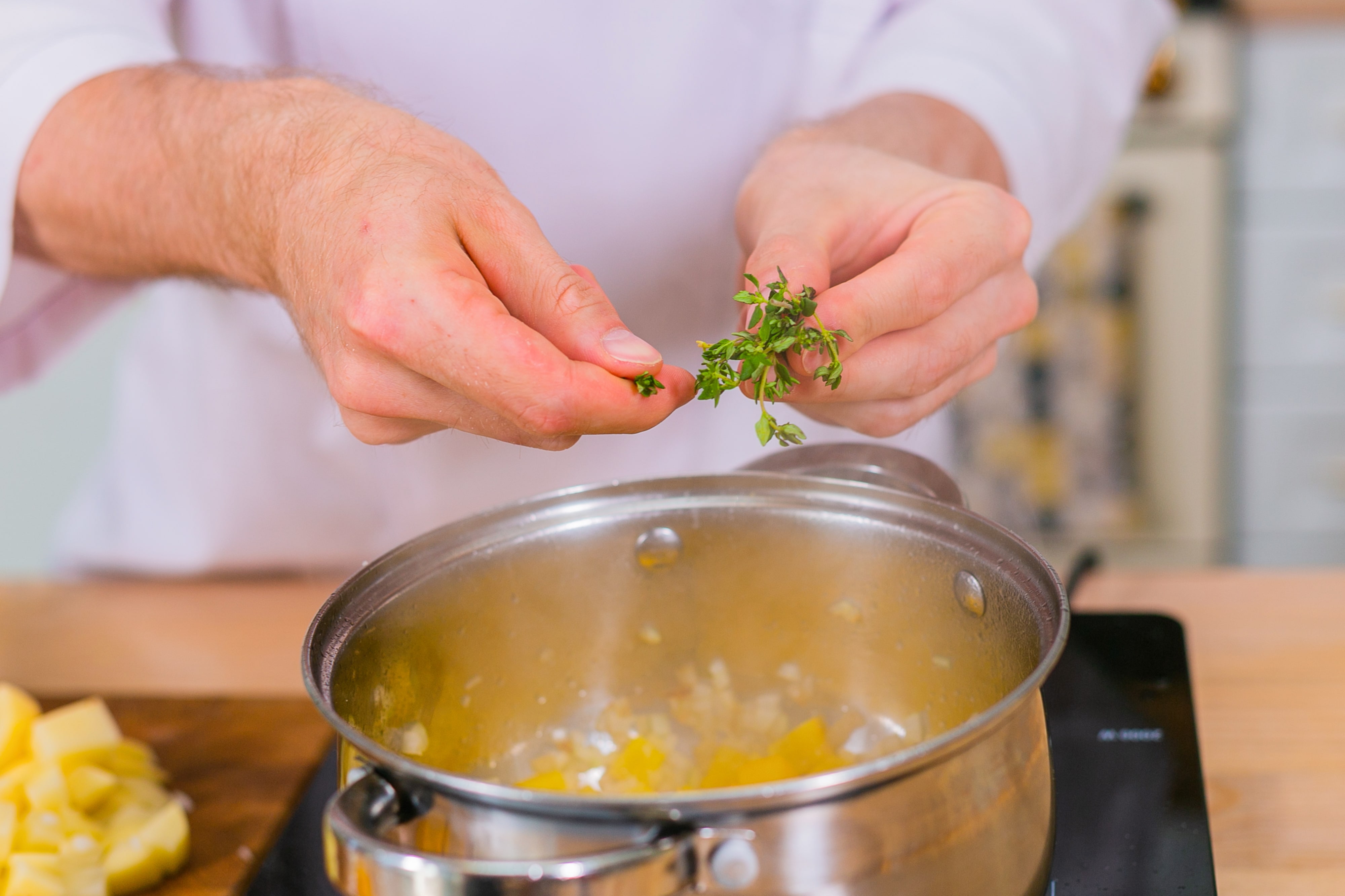 Кукурузный суп с сухариками